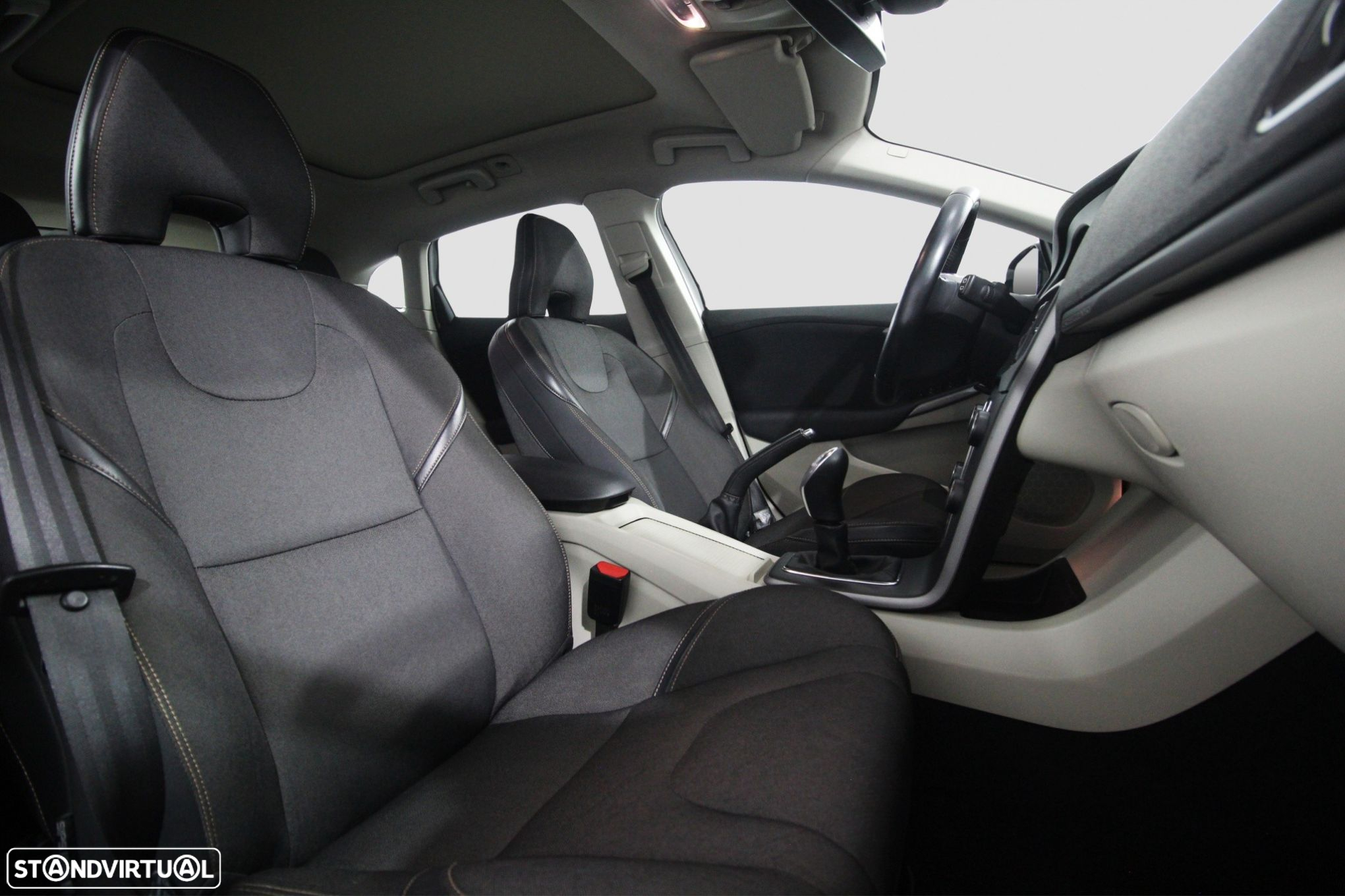 Volvo V40 Cross Country 1.6 D2 Kinetic - 12