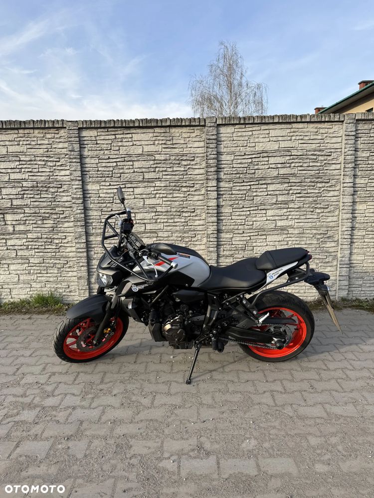 Yamaha MT - 6