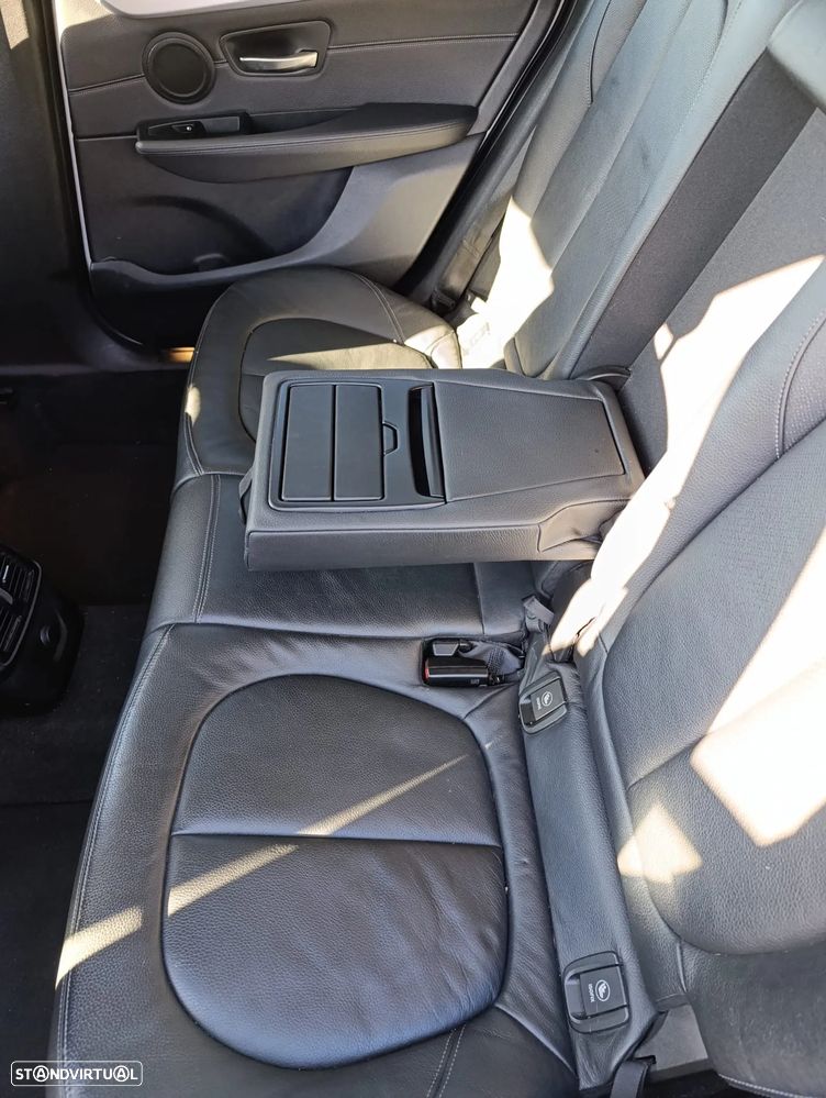 BMW 218 Active Tourer d Line Luxury Auto - 16