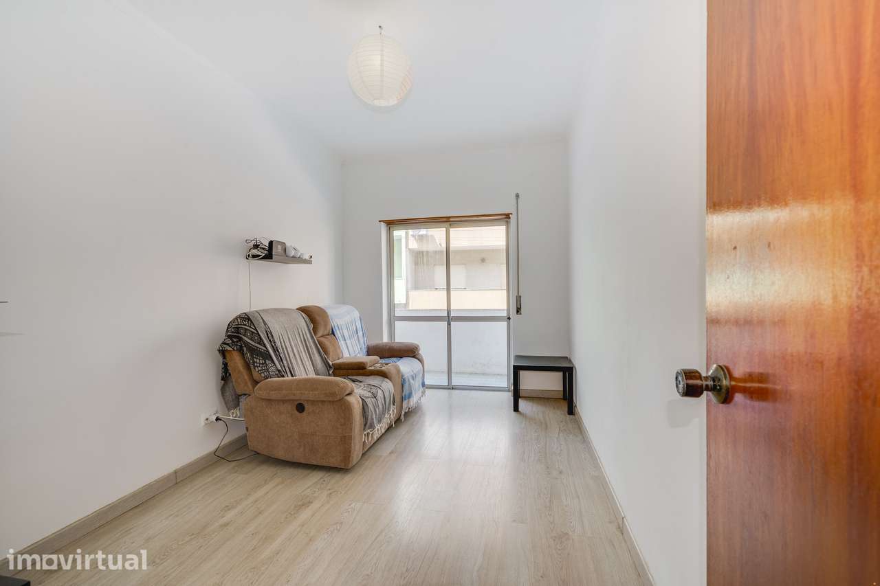 APARTAMENTO T2 | CENTRO DE ALDEIA DE PAIO PIRES | LUZ NATURAL | SEIXAL - Grande imagem: 5/20