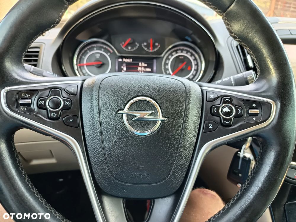 Opel Insignia - 20