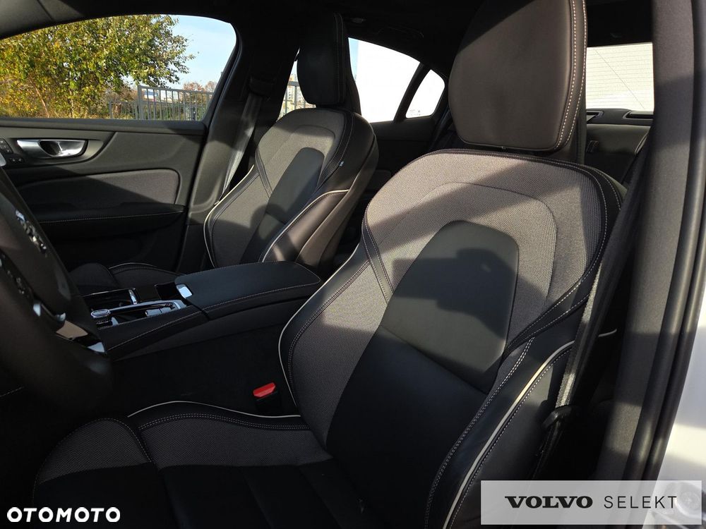 Volvo S60 T8 Recharge AWD Ultimate Dark - 23