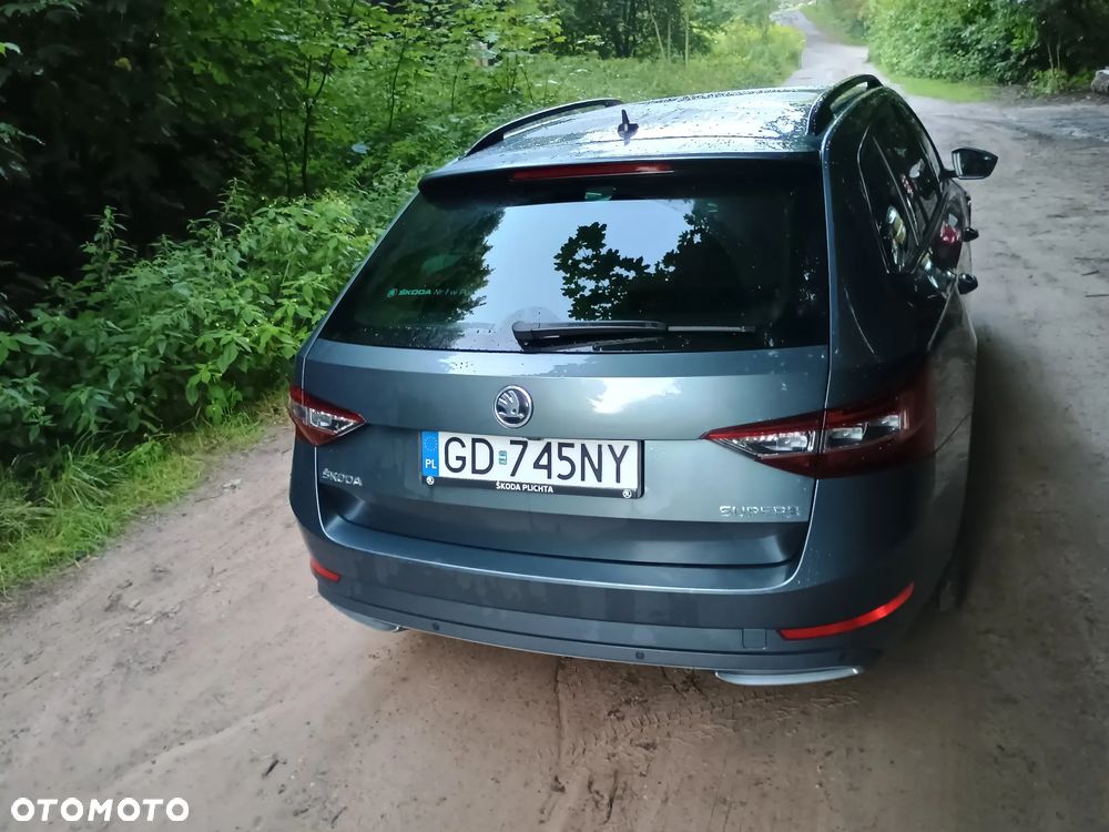 Skoda Superb 2.0 TSI Sportline DSG - 4