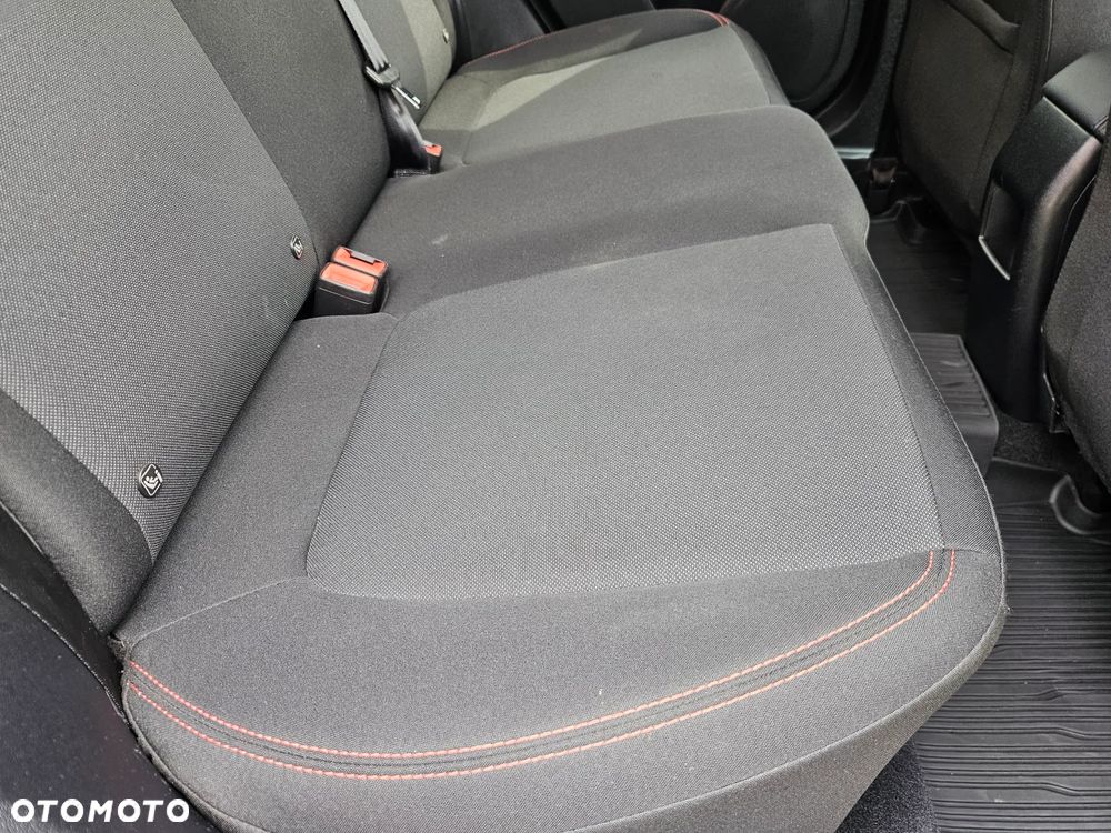 Ford Fiesta 1.0 EcoBoost S&S ST-LINE - 27