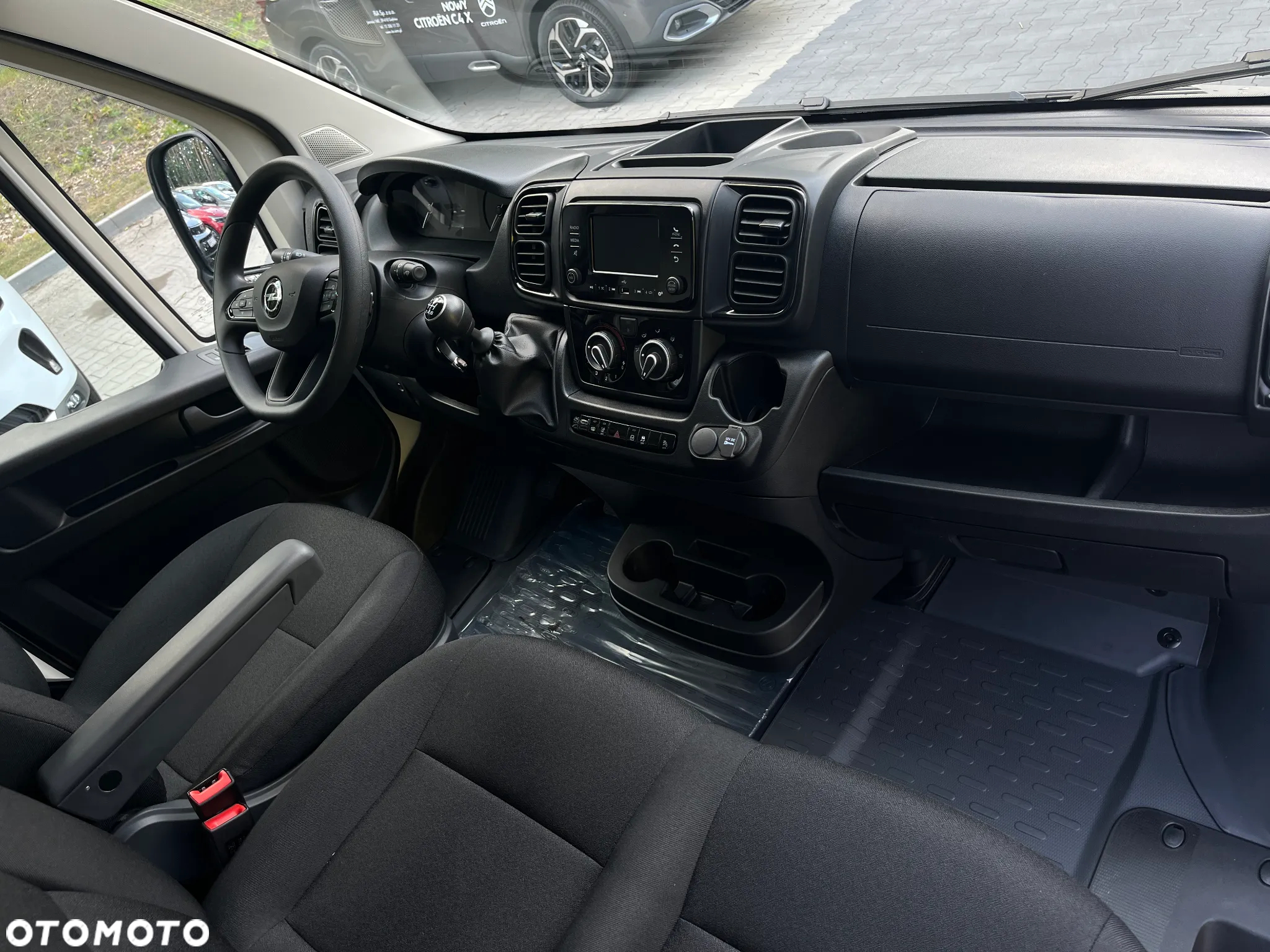 Opel Movano - 16