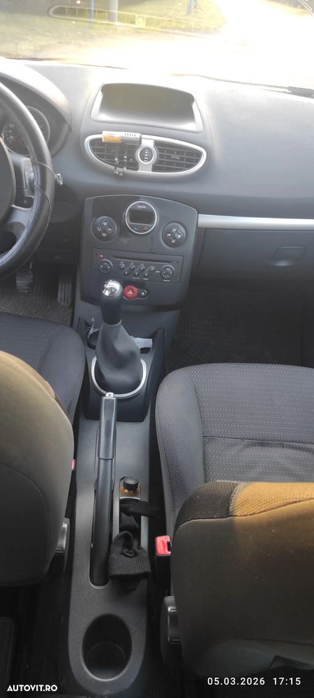 Renault Clio III 1.2 Dynamique - 9