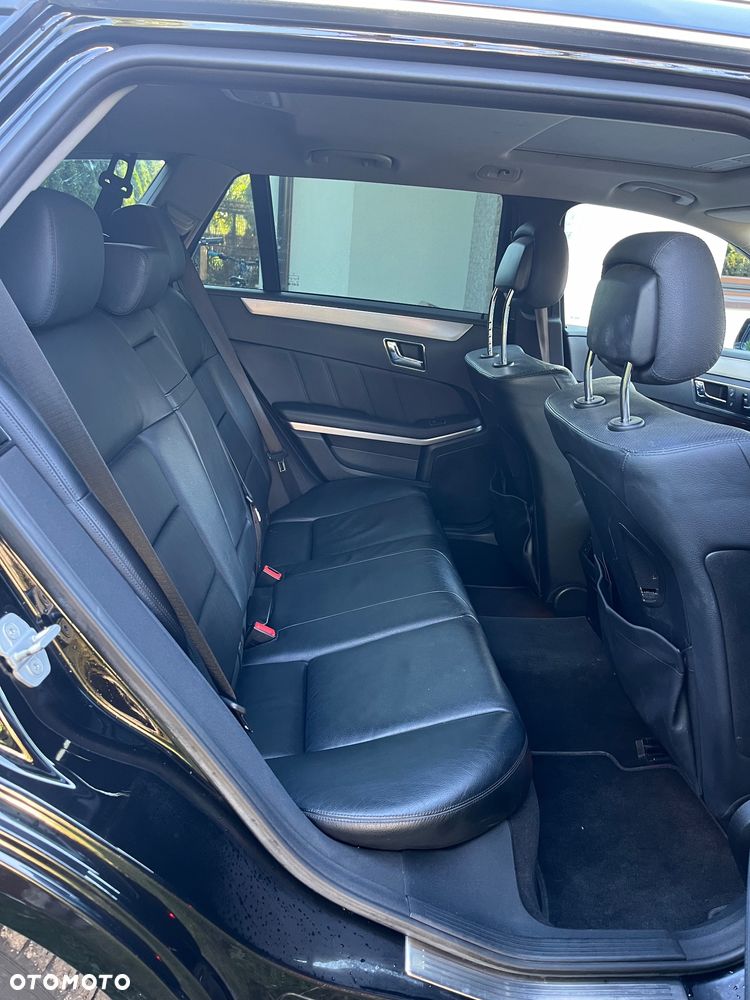 Mercedes-Benz Klasa E 350 CDI DPF 4Matic BlueEFFICIENCY 7G-TRONIC Avantgarde - 13