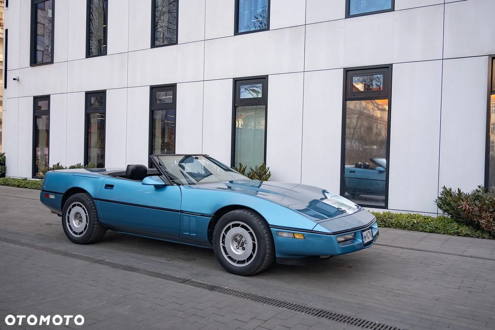 Chevrolet Corvette - 3