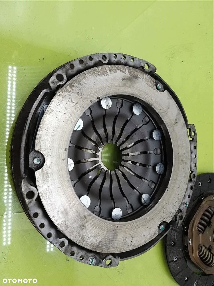Sprzęgło Kompletne Audi A3 8P 1,6 B 2003-2012 R 04E141025Q - 9