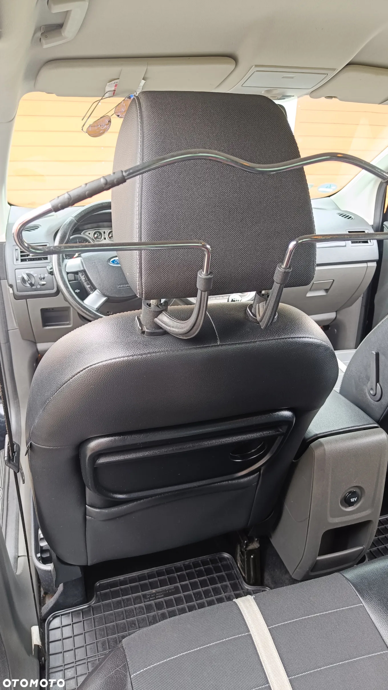 Ford Kuga 2.0 TDCi 4x4 Titanium - 28