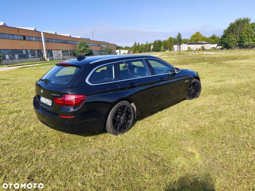 BMW Seria 5 530d xDrive - 15