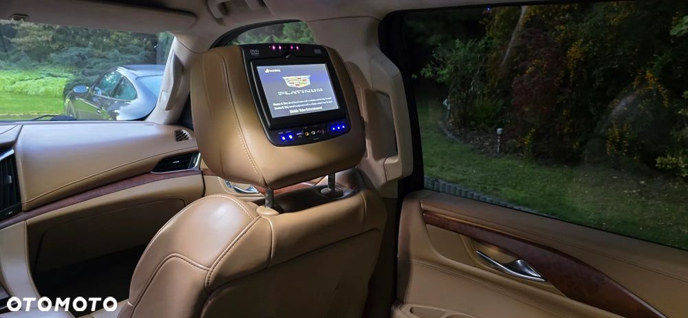 Cadillac Escalade - 18
