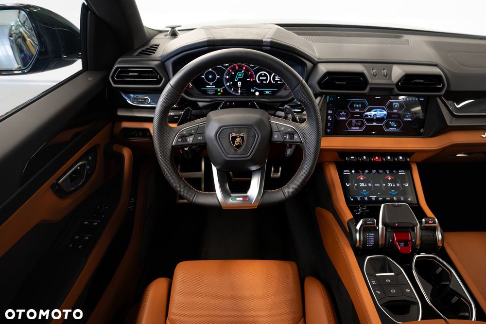 Lamborghini Urus - 19