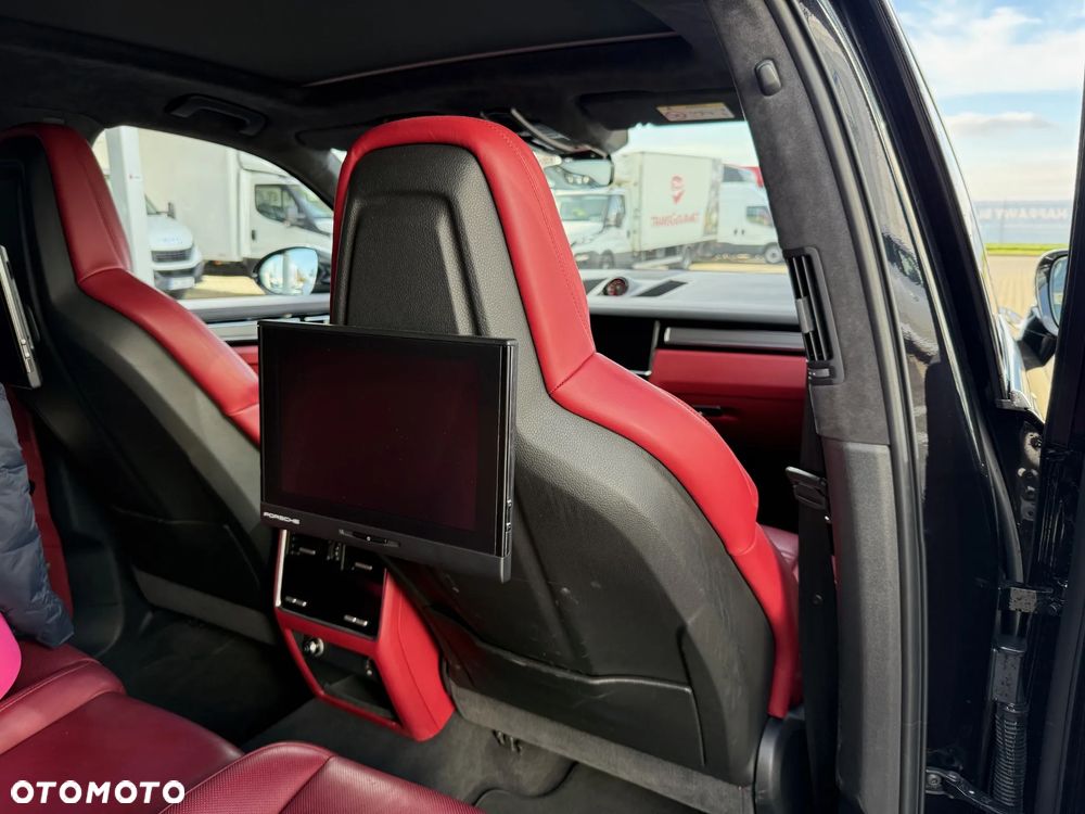 Porsche Cayenne Turbo - 19