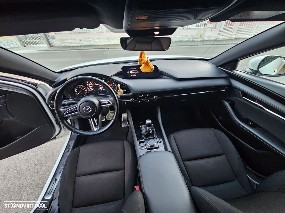 Mazda 3 - 10