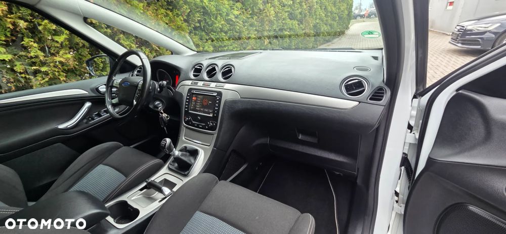 Ford S-Max 2.0 TDCi DPF Business Edition - 33