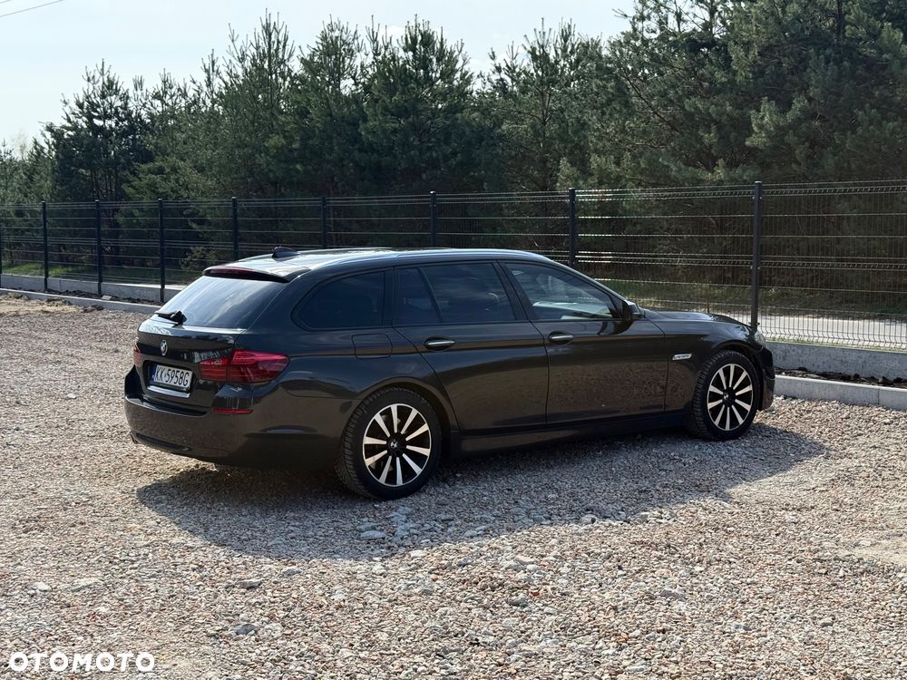 BMW Seria 5 530d xDrive Sport-Aut Luxury Line - 28