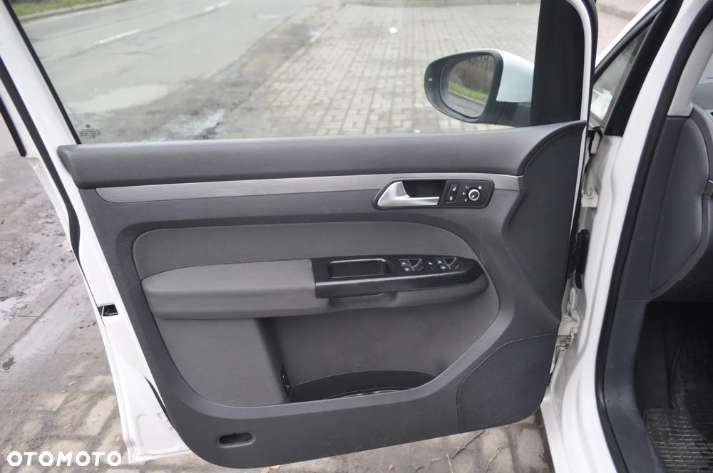 Volkswagen Touran 2.0 TDI BMT Special Edition DSG - 9