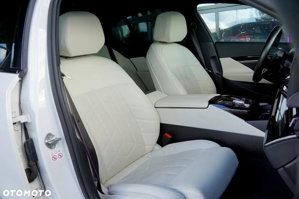 BMW Seria 5 520d xDrive mHEV M Sport - 21