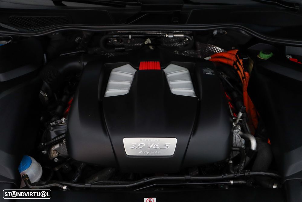 Porsche Cayenne - 52