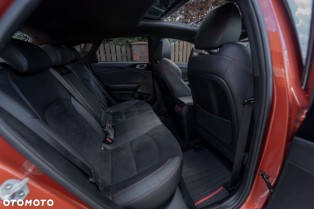 Kia ProCeed 1.6 T-GDI DCT7 OPF GT - 23