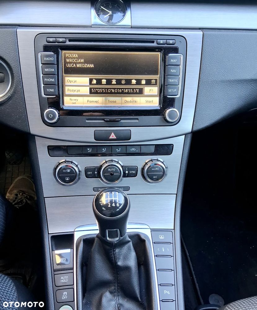 Volkswagen Passat 2.0 TSI Highline - 16