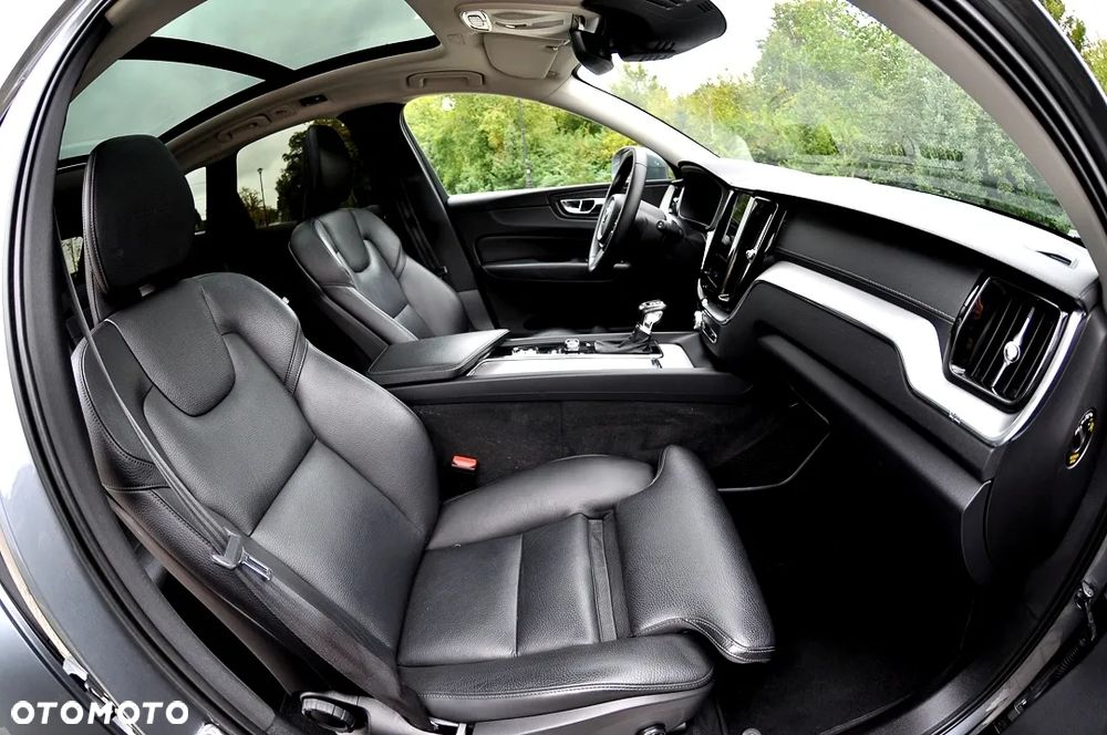 Volvo XC 60 T5 AWD Inscription - 24