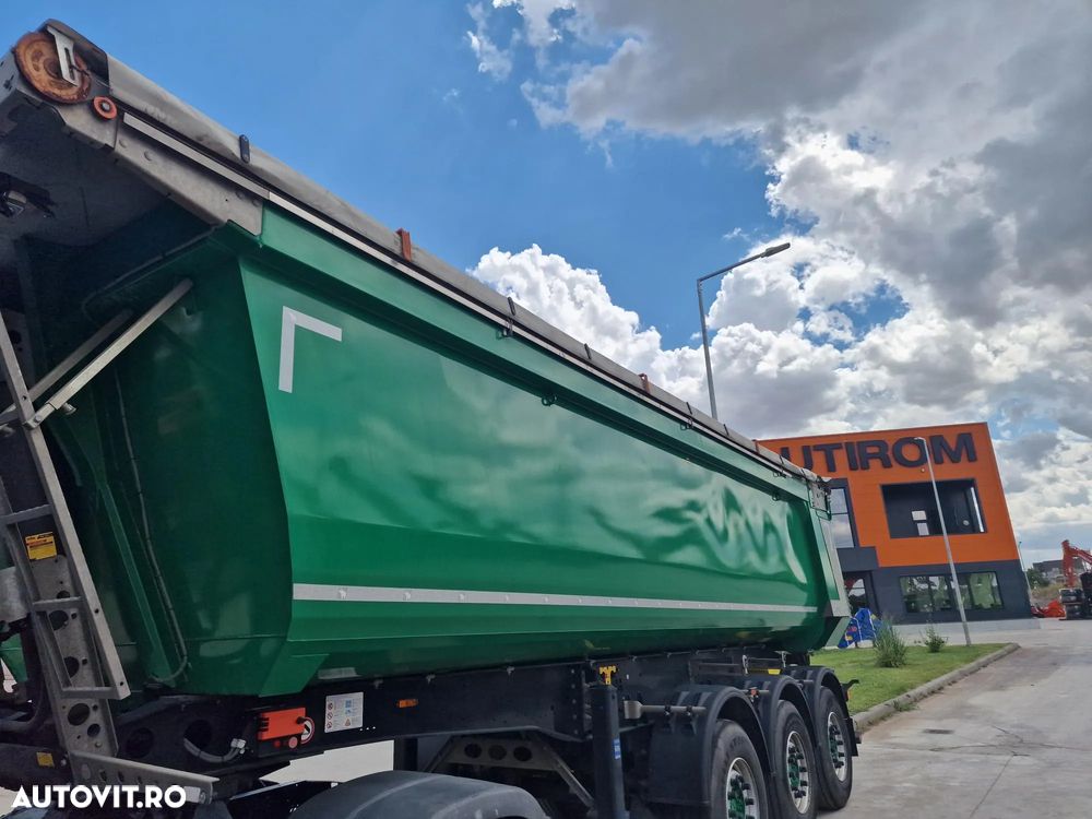 Schmitz Cargobull SKi 8,2, 28mc, EX DEMO-FULL OPTION, 2022, 29500 EUR+Tva, oblon rabatabil hidraulic spate, prelata pe role cu telecomanda, axa liftabila, LED, Anvelope 95% ok, scena vizitare, picioare sprijn, HARDOX, posibil leasing 4 ani-SUPER PRET 29.500 EUR+Tva - 34