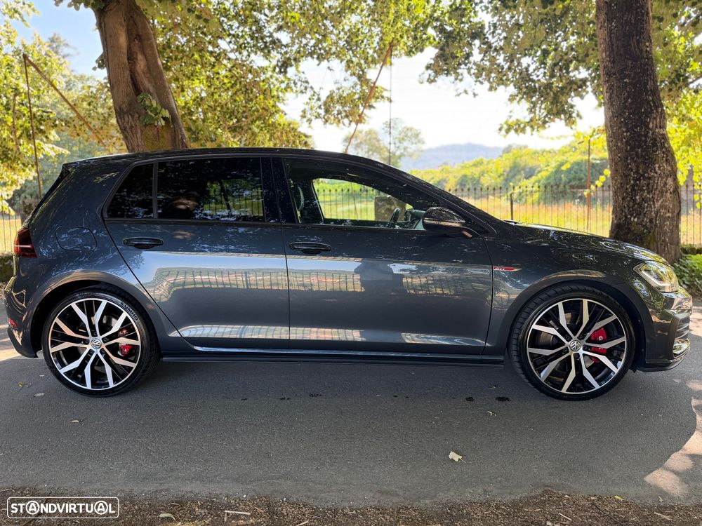 VW Golf - 9