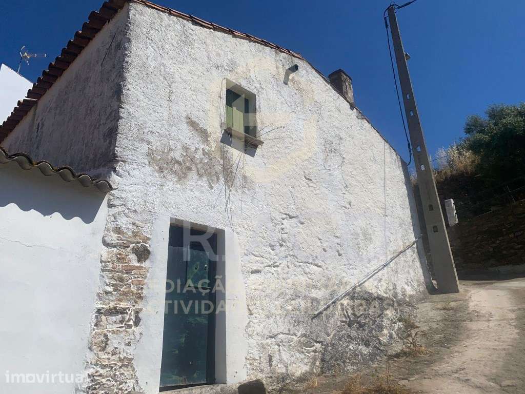 Moradia T1 na Vila de Barrancos - Excelente Oportunidade de Investi... - Grande imagem: 3/8