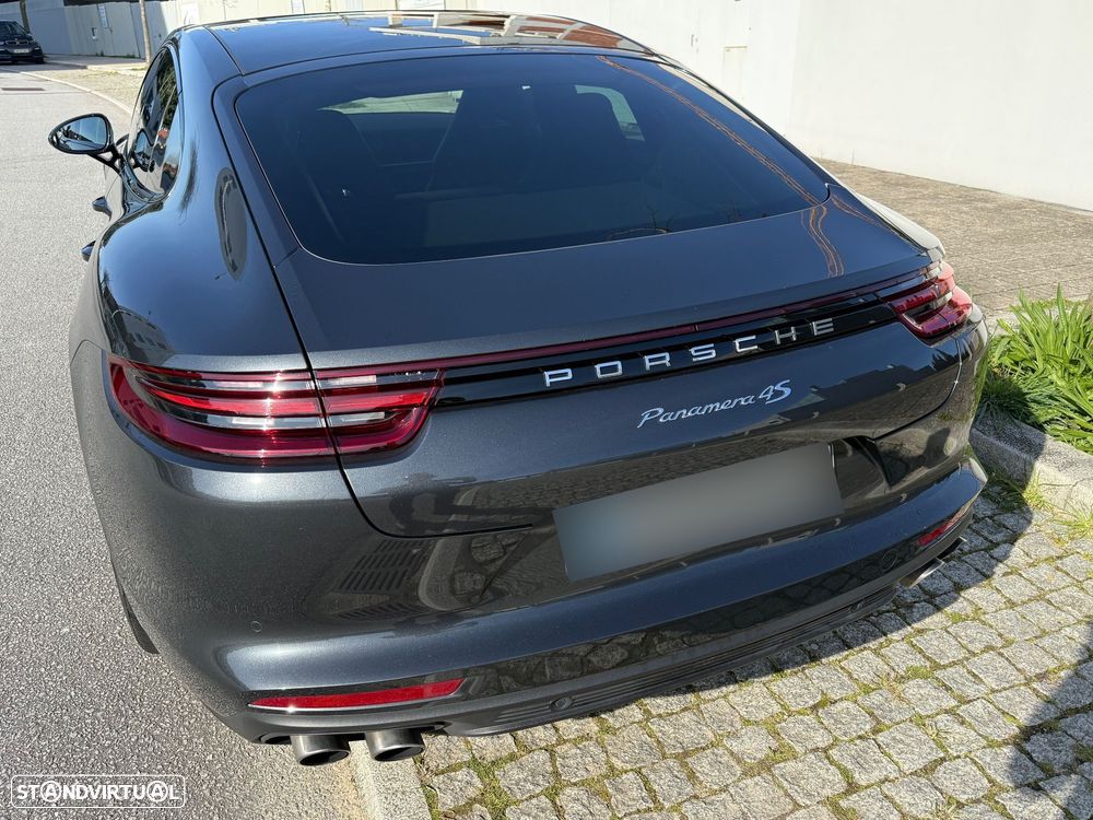 Porsche Panamera 4 S - 15