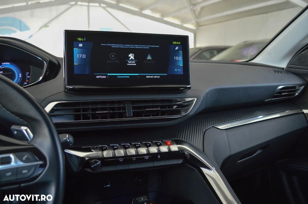 Peugeot 3008 PHEV 300 EAT8 4X4 Allure Pack - 28
