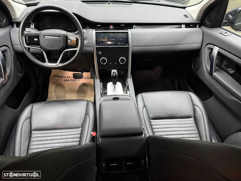 Land Rover Discovery Sport P300e - 33