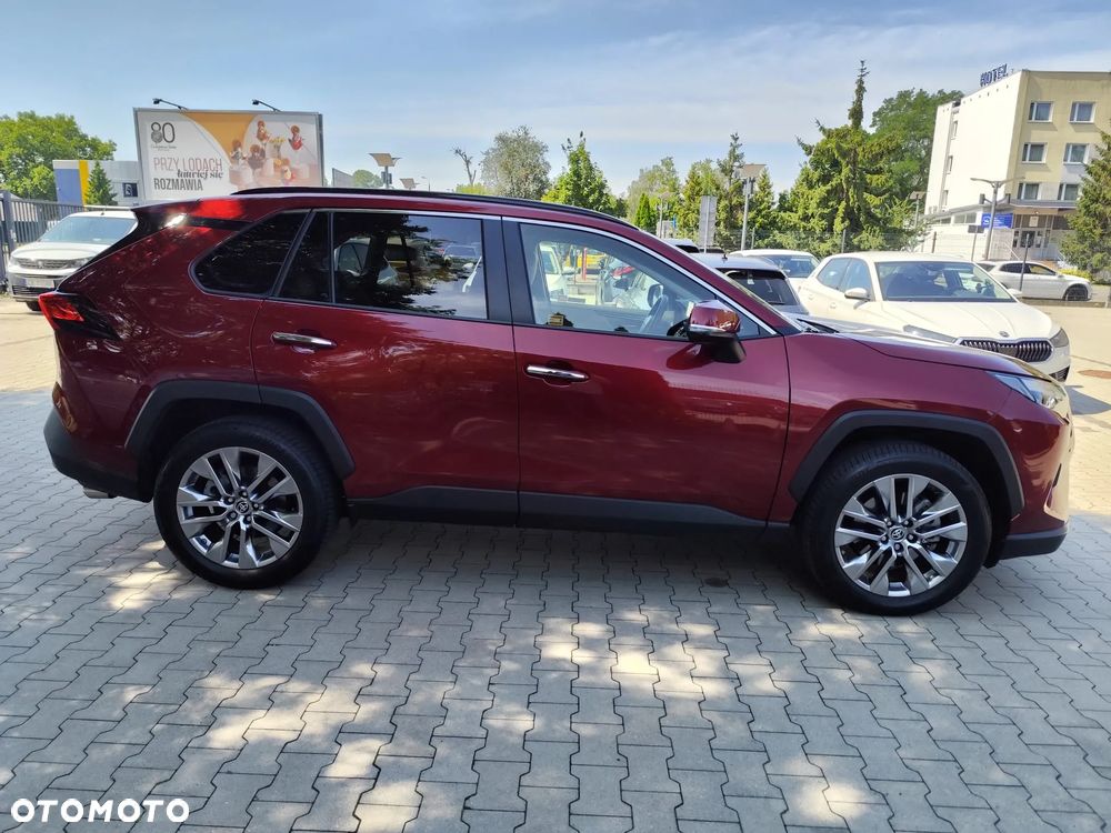 Toyota RAV4 - 6