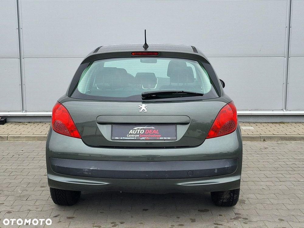 Peugeot 207 - 15