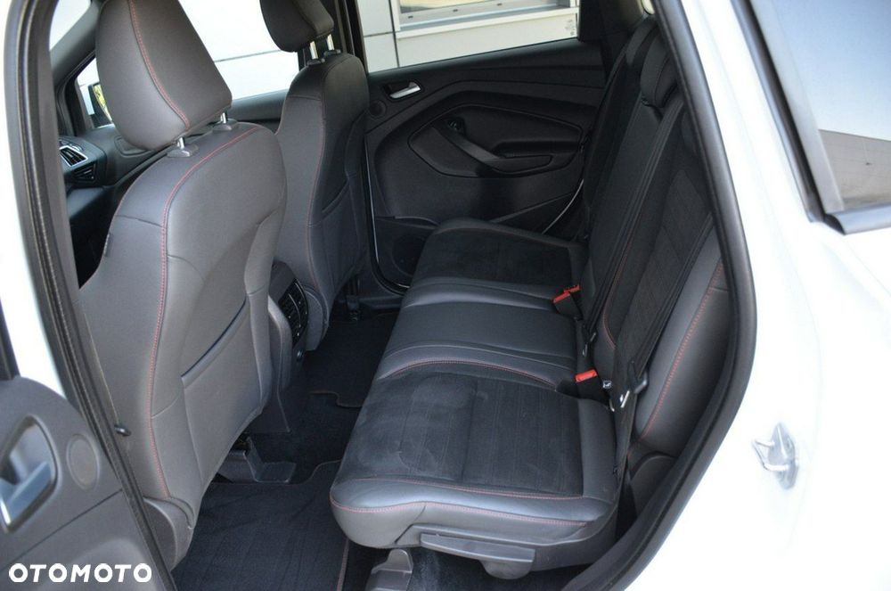 Ford Kuga - 26