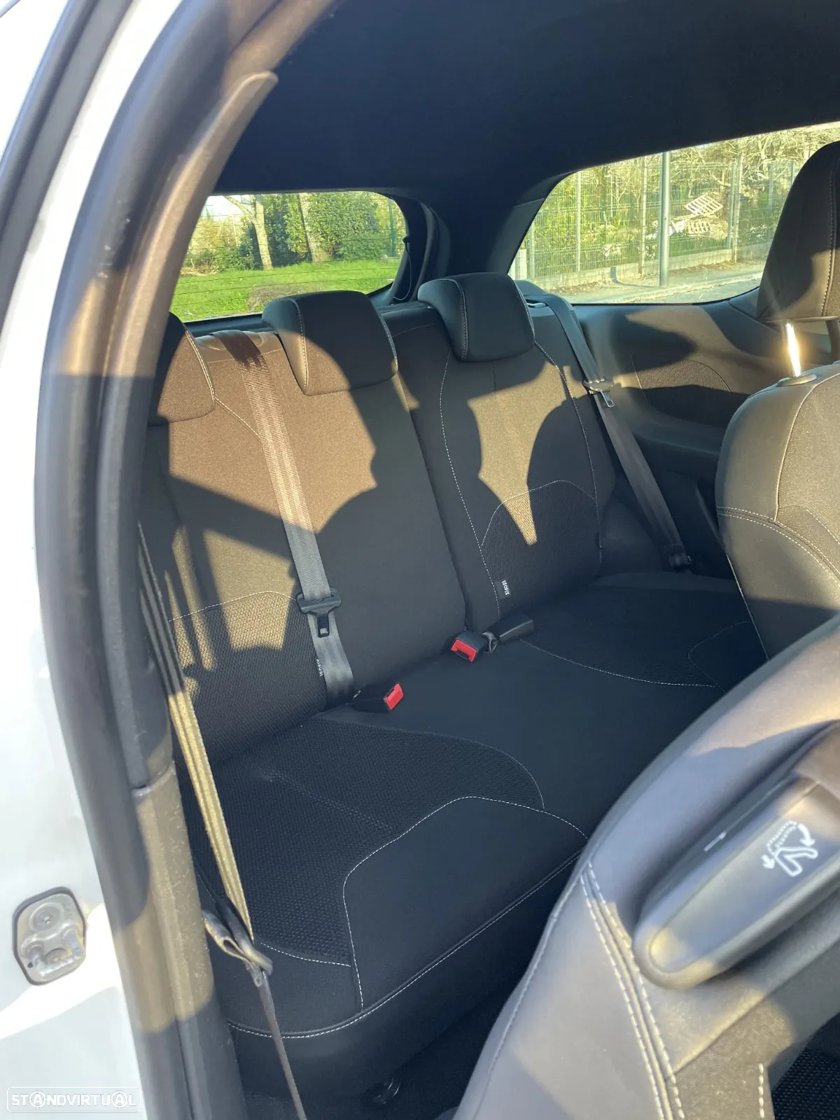 Citroën DS3 1.6 e-HDi So Chic - 12