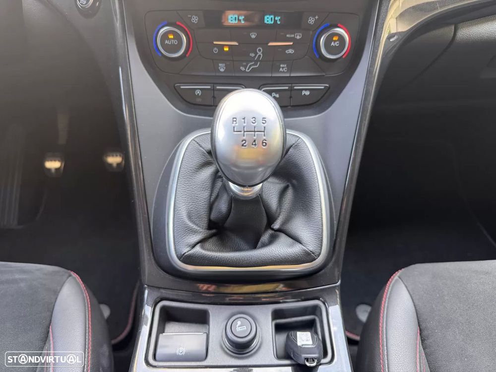 Ford Kuga 1.5 TDCi ST-Line - 20