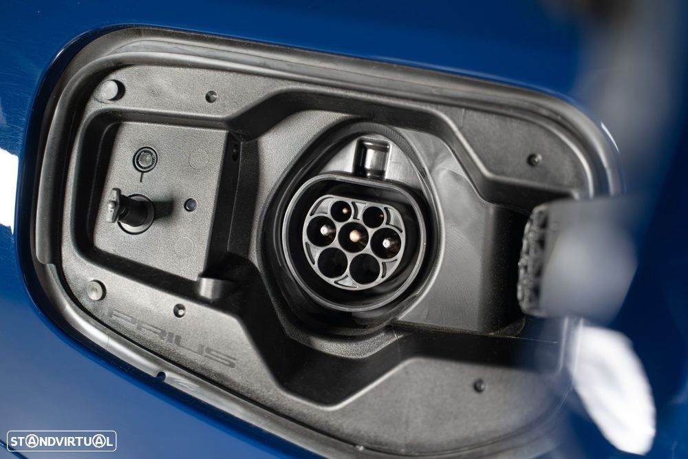 Toyota Prius 2.0 Plug-in Luxury - 51