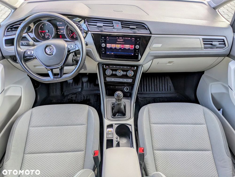 Volkswagen Touran 1.6 TDI SCR (BlueMotion Technology) SOUND - 13