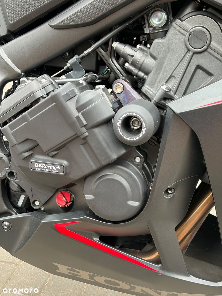 Honda CBR - 7