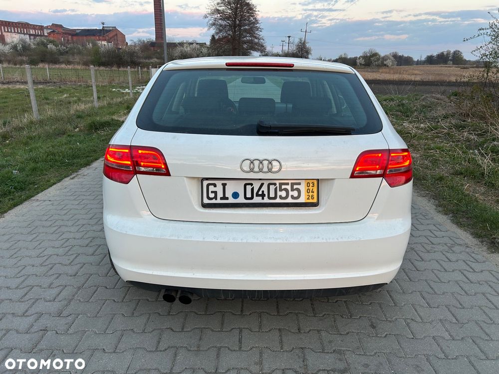 Audi A3 Sportback 2.0 TDI DPF Attraction - 10