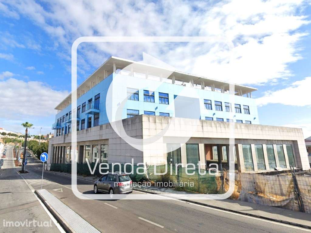 Prédio por concluir com alto potencial de rentabilidade, localizado... - Grande imagem: 2/21