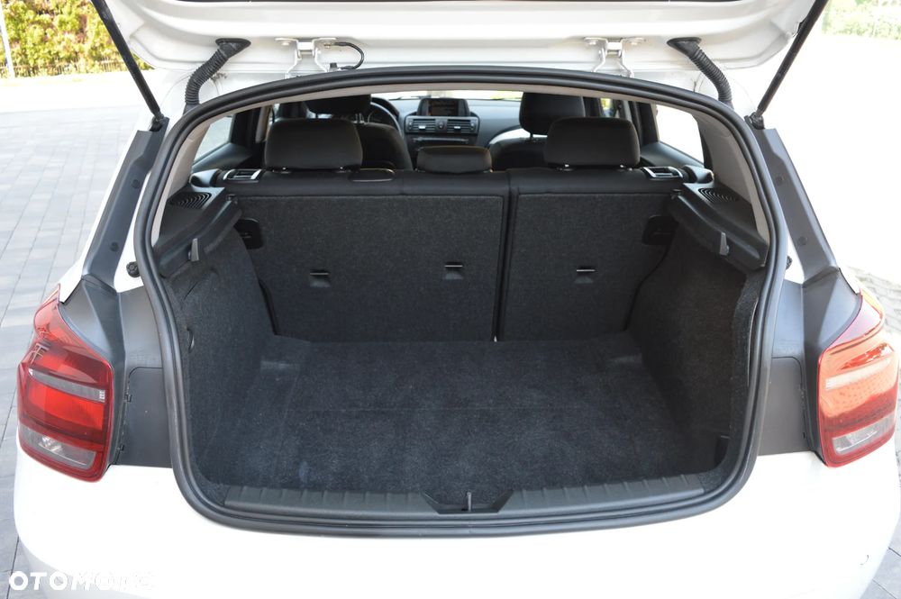 BMW Seria 1 114d Sport Line - 23