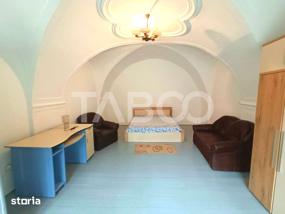 Apartament la casa 3 camere 70 mpu utili in apropiere de Piata Cibin — fotografia 2