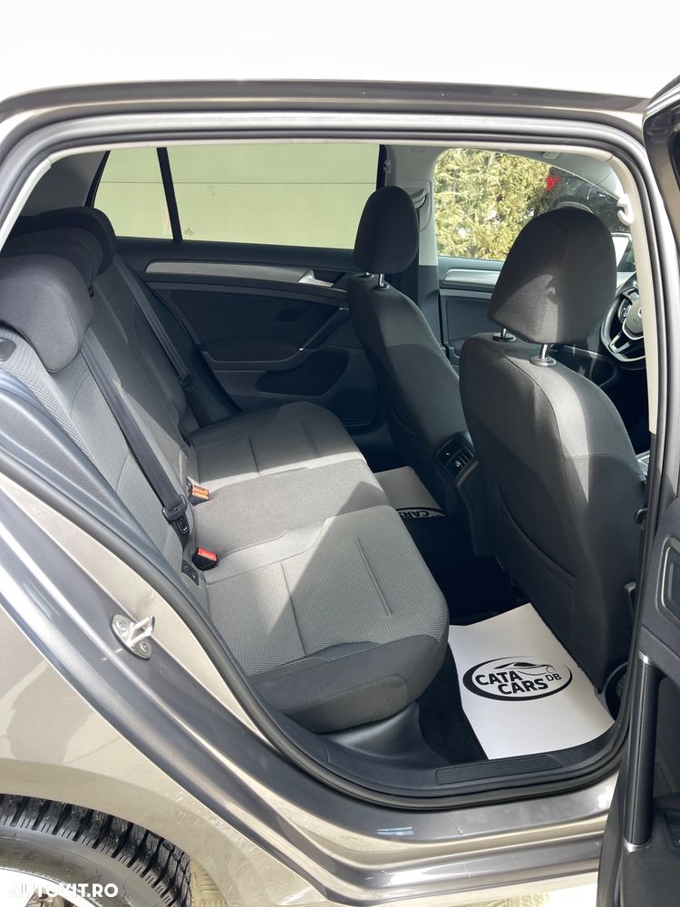 Volkswagen Golf 1.2 TSI BMT Comfortline - 26