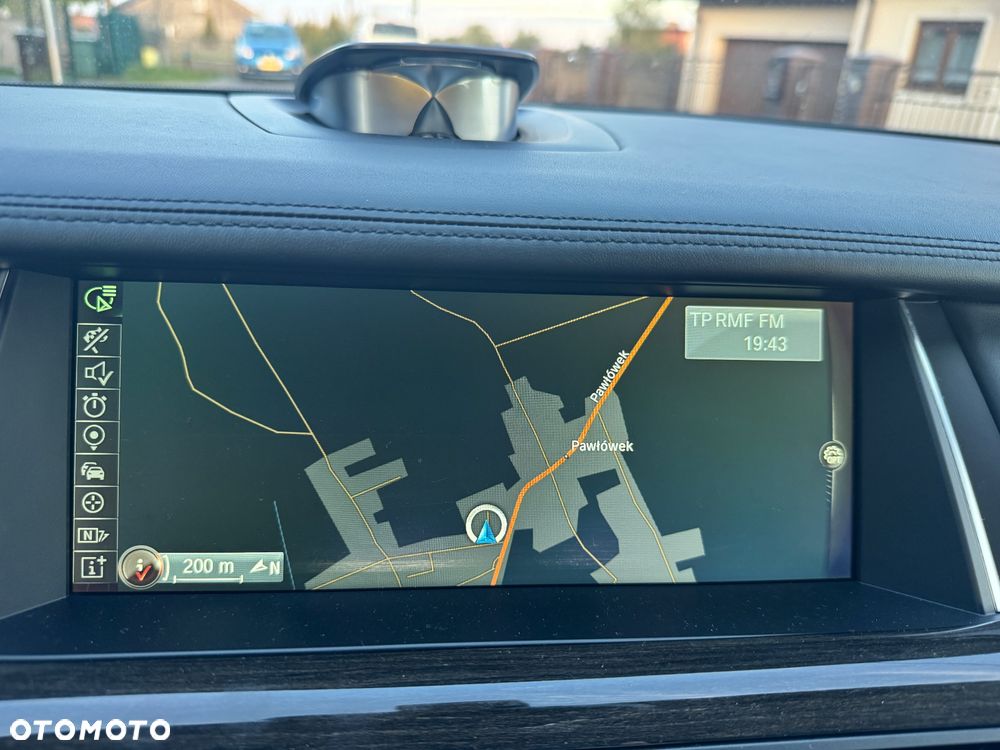 BMW Seria 7 740d xDrive - 26