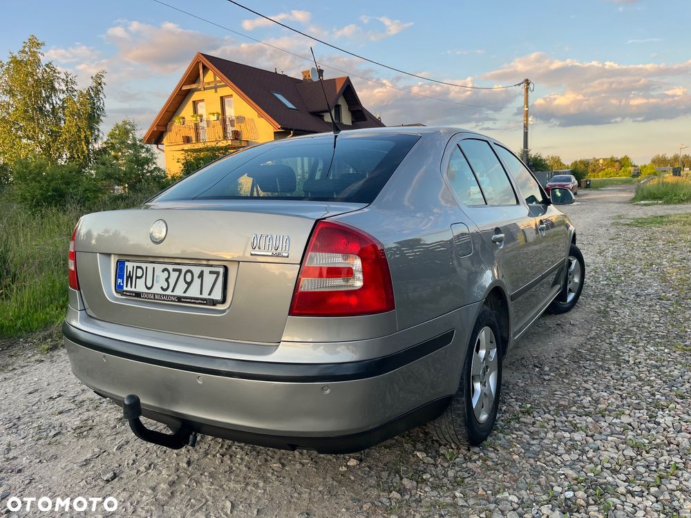 Skoda Octavia 1.6 Ambition - 4