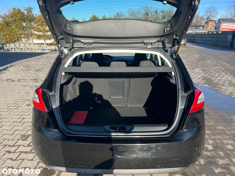 Peugeot 308 125 THP Active - 8