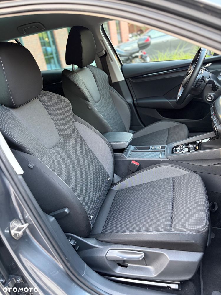 Skoda Octavia 2.0 TDI Ambition DSG - 27